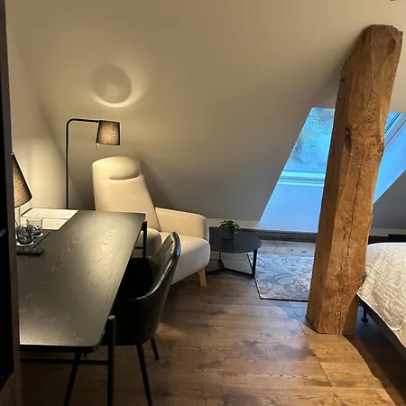 Padise Manor (Adults Only) * Падизе