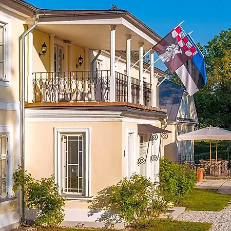 Villa Manor (adults Only)