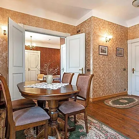 Manor (adults Only) Padise