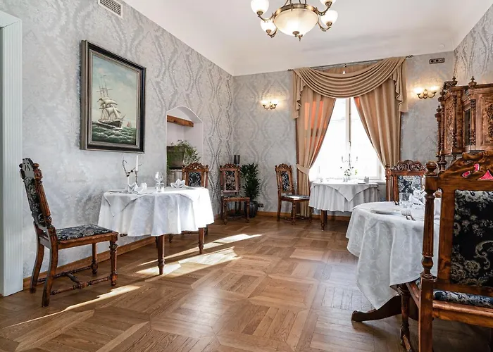 Manor (adults Only) *