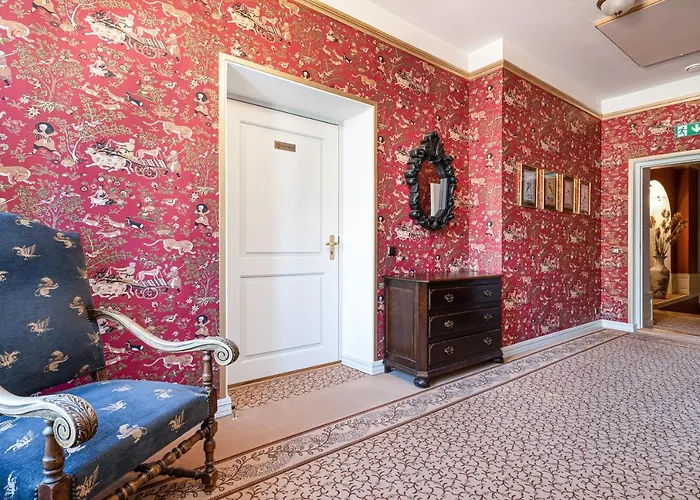 Manor (adults Only) *