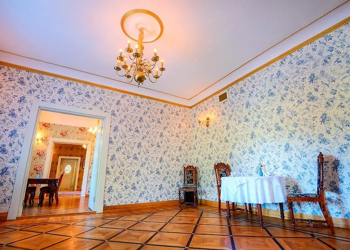 Manor (adults Only) *